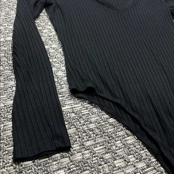Forever 21 | Black V-Neck Long Sleeve Bodysuit - Picture 6 of 9